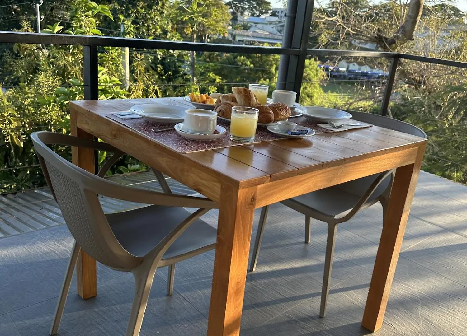 Ononui Lodge Airport, Ocean-View, Private Bathroom And Balcony, Free Wifi And Parking, On-Site Car Rental 파페에테 0*,  프랑스령 폴리네시아