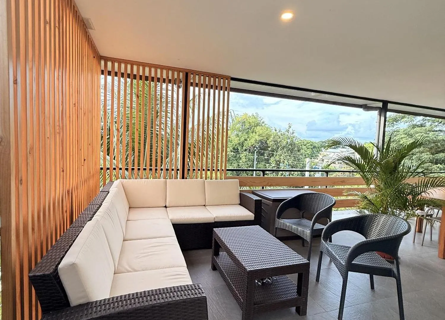 Ononui Lodge Airport, Ocean-View, Private Bathroom And Balcony, Free Wifi And Parking, On-Site Car Rental 파페에테 프랑스령 폴리네시아